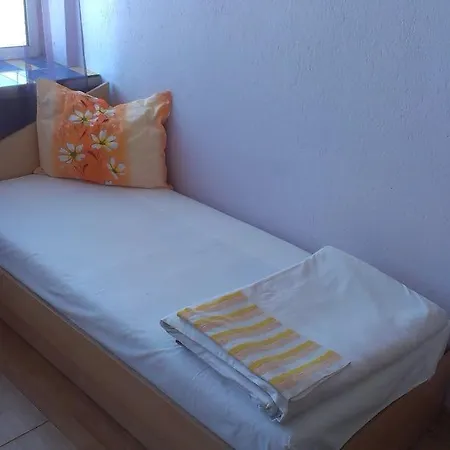 Gabrovo Rooms *